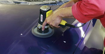 研磨にてボディの下地処理